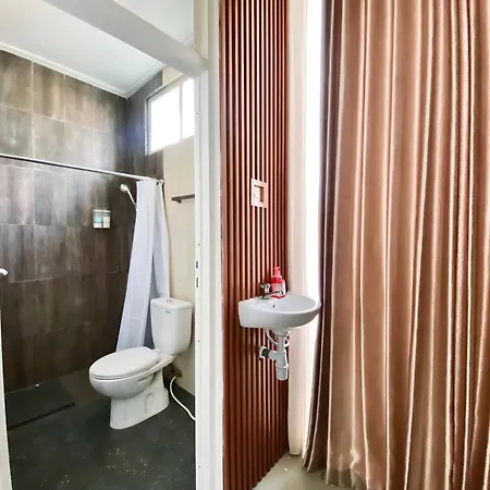 Omah Ulfah Homestay Banyuwangi  Extérieur photo